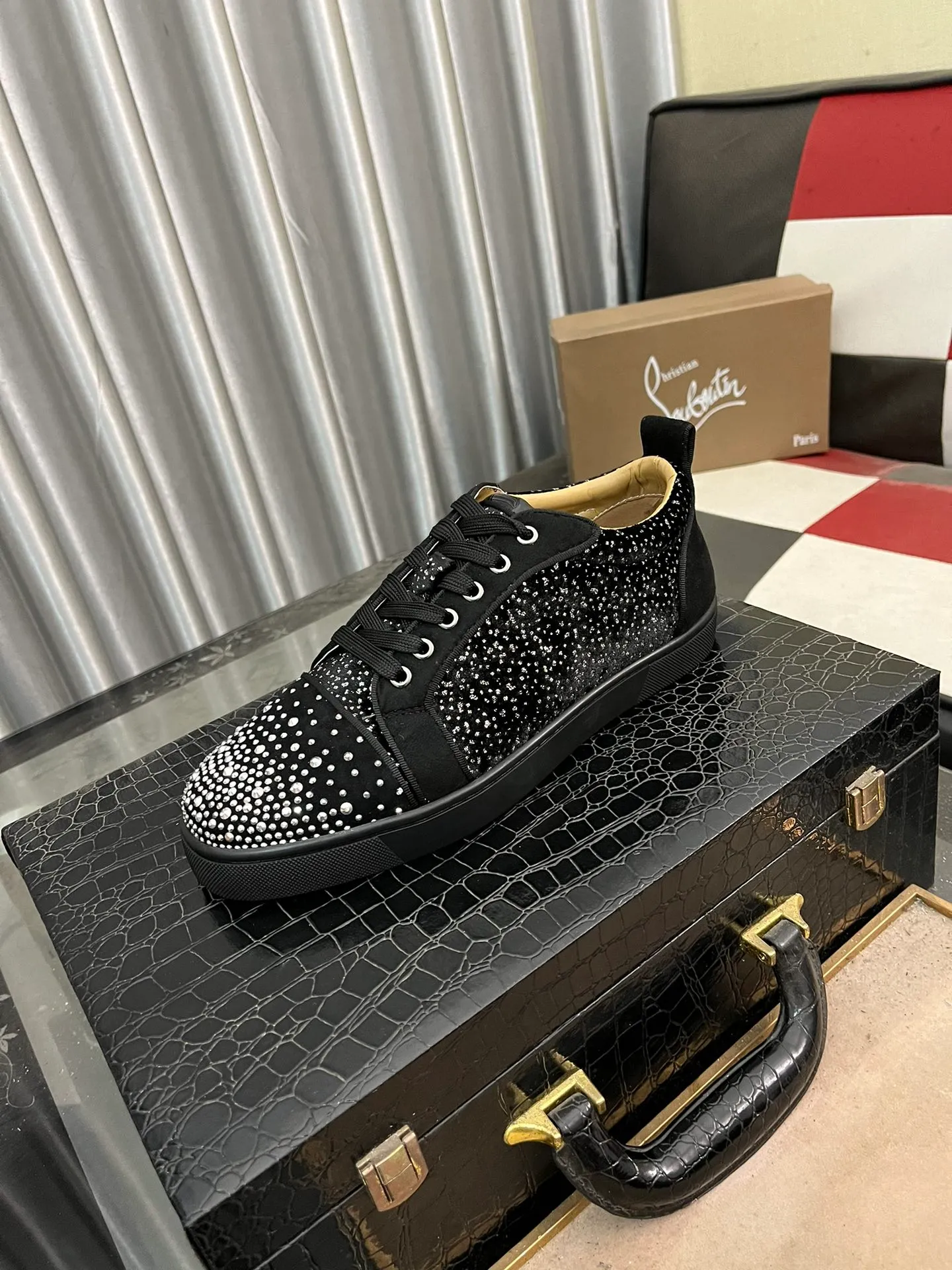 Men's men's shoes💰458⌚️⌚️christian louboutin (CL red sole shoes) counter hot diamond series, casual sneakers📢 📢 📢 Exclusive hot style release🎈🎈💪Movable latex feet👻Finished outsole line [Deyi] Global supply😝 [Top version]: Original imported cowhide upper, top original leather lining, original open-molded TPU outsole, original 1:1 detail processing, original shoe last, large number of ready-made code numbers: 38-44